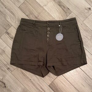Ava & Viv Olive Button-Front High Waist Shorts